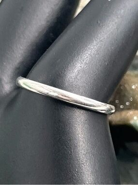 14K White Gold Wedding Band Ring Size 9 Minimalist Comfort Fit Band 2mm